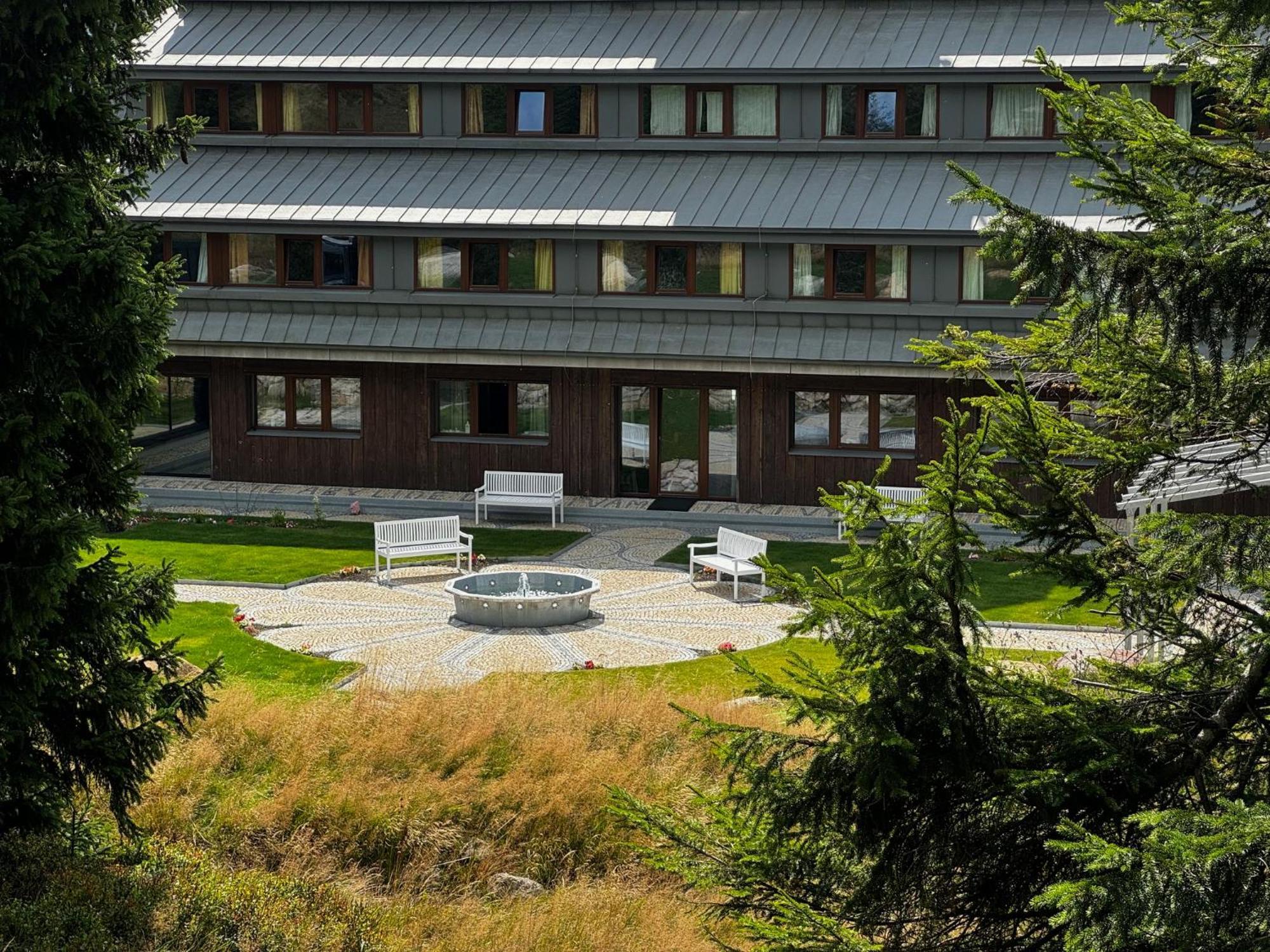 Erlebachova Bouda, Hotel - Resort Svaty Frantisek Szpindlerowy Młyn Zewnętrze zdjęcie